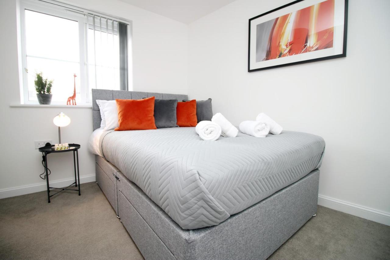 No 43 Stadium Views By Ssw - 2Br, Parking, Sleeps 4, 3Min Walk To Stadium, 10Min Drive To City Centre, Marina And Close To M4 Morriston المظهر الخارجي الصورة