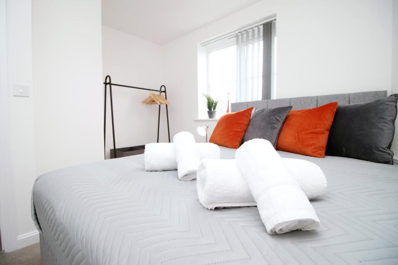 No 43 Stadium Views By Ssw - 2Br, Parking, Sleeps 4, 3Min Walk To Stadium, 10Min Drive To City Centre, Marina And Close To M4 Morriston المظهر الخارجي الصورة
