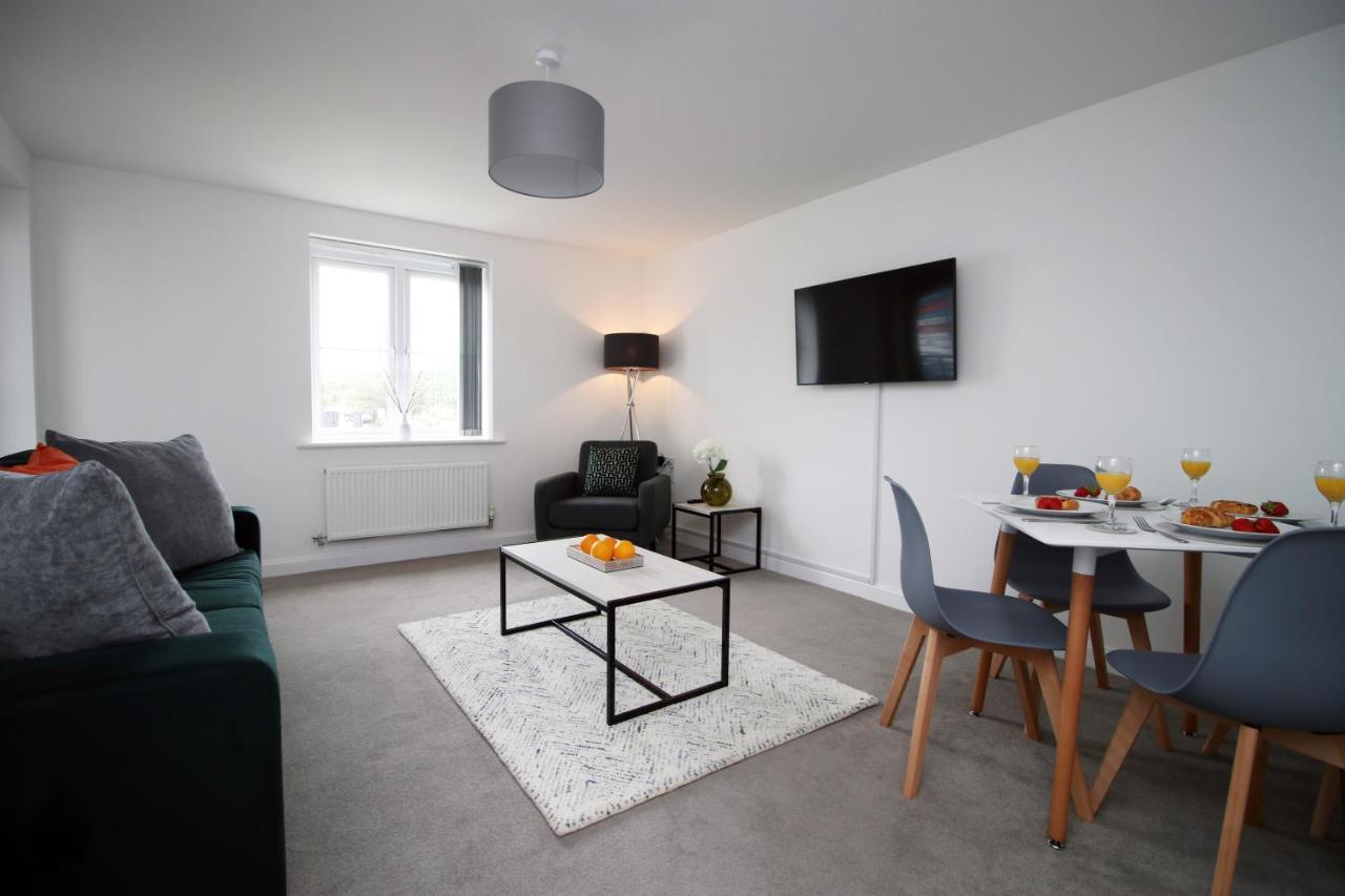 No 43 Stadium Views By Ssw - 2Br, Parking, Sleeps 4, 3Min Walk To Stadium, 10Min Drive To City Centre, Marina And Close To M4 Morriston المظهر الخارجي الصورة