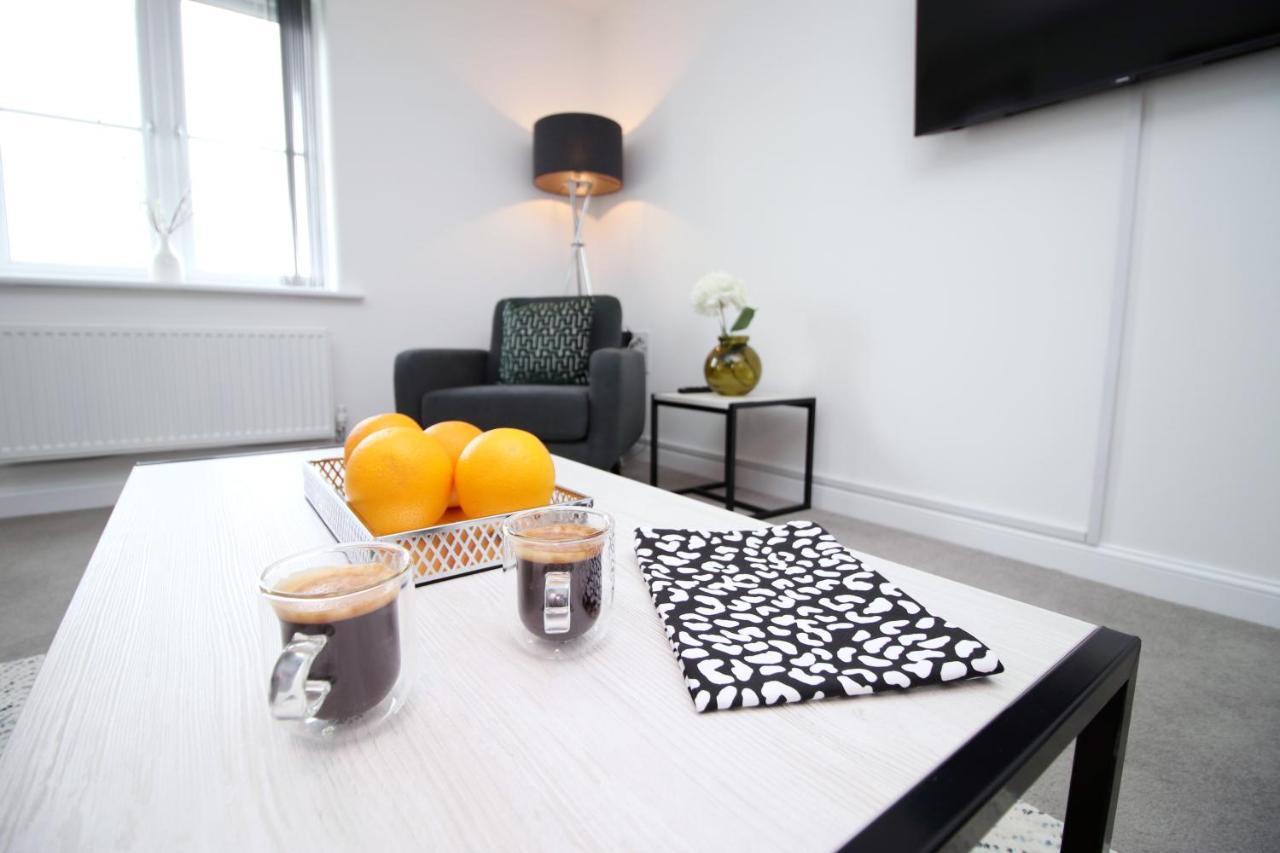 No 43 Stadium Views By Ssw - 2Br, Parking, Sleeps 4, 3Min Walk To Stadium, 10Min Drive To City Centre, Marina And Close To M4 Morriston المظهر الخارجي الصورة