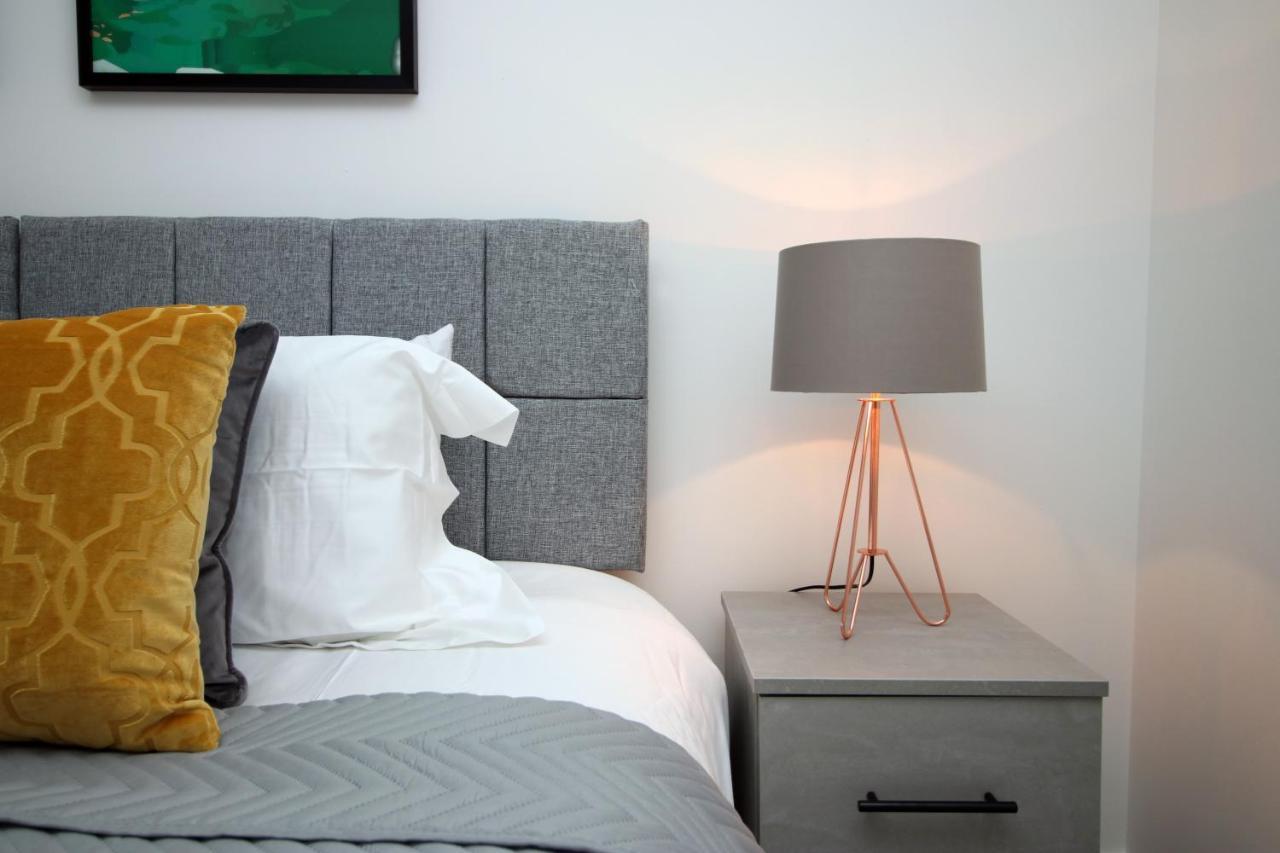 No 43 Stadium Views By Ssw - 2Br, Parking, Sleeps 4, 3Min Walk To Stadium, 10Min Drive To City Centre, Marina And Close To M4 Morriston المظهر الخارجي الصورة